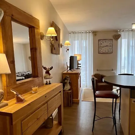 Hypercentre : Chaleureux T3 - 2 Chambres + 2 Sdb Apartment *